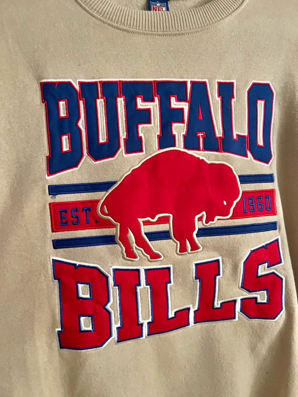 NEW Buffalo Bills Crewneck ULTRA GAME Red & Blue Buffalo Graphic sewn logo. $60. - Picture 5 of 8